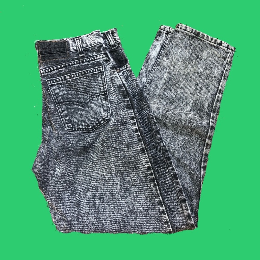 Vintage Levi’s acid wash mom jeans